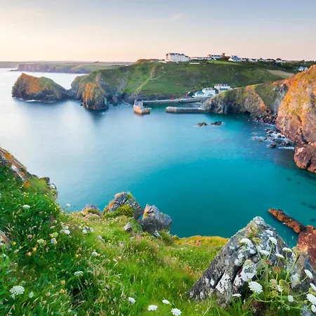 Holiday home 2 Bed In Cove 52468 Mullion